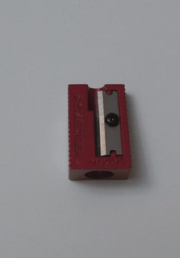 تراش فلزی قرمز رنگ استدلر کد 51010