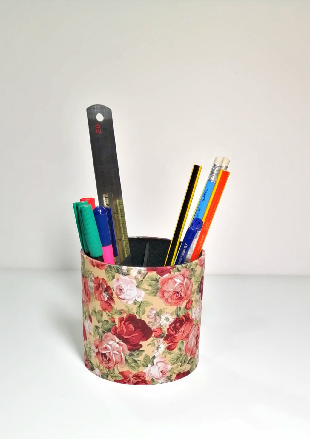 جا قلمی گرد بزرگ پارچوب جا قلمی گرد بزرگ پارچوب