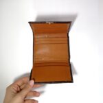 کیف جیبی چرمی مدل سنگی قهوه ای کد 381