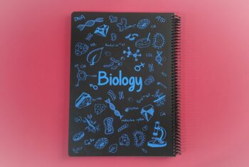 دفتر فرمول 100 برگ رحلی جلد طلقی Biology پونیکس